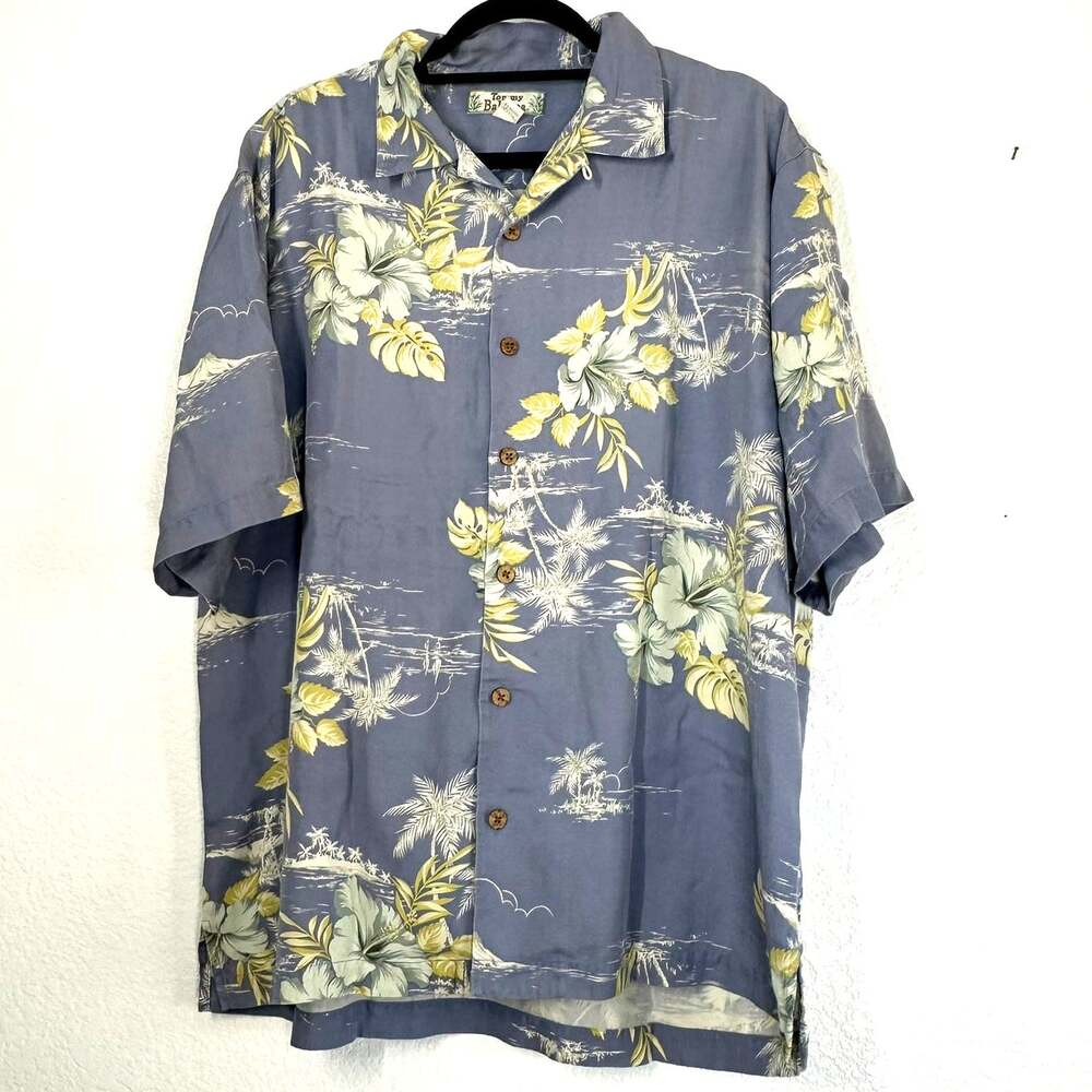 L light blue Tommy Bahama 100% Silk men's Hawaiian camp shirt short sleeve
